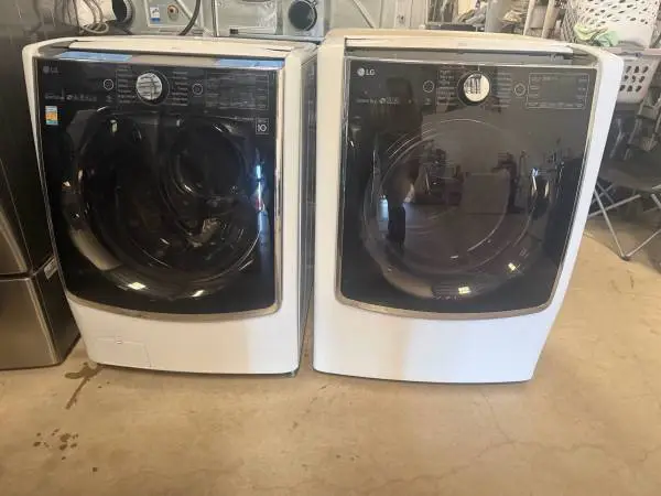LG washer 🫧 Dryer 💨 top of the line(Gas Dryer)