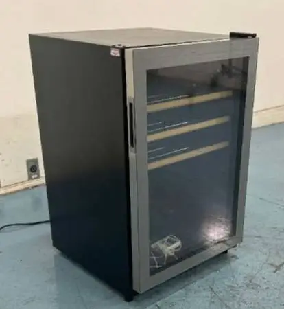 22″ INSIGNIA NS-BC130GP1 130-Can Beverage Cooler Model# NS-BC130GP1