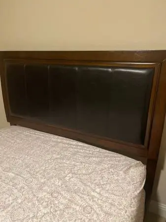 Elegant Queen Bed with MATTRESS and Box Spring– Excellent Condition