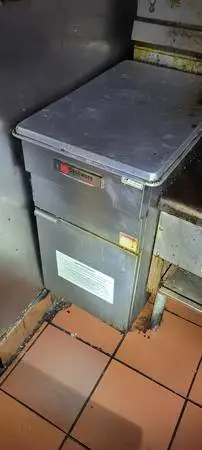 Commercial deep fryer