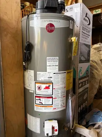 New! Rheem Performance 40 gallon hot water heater