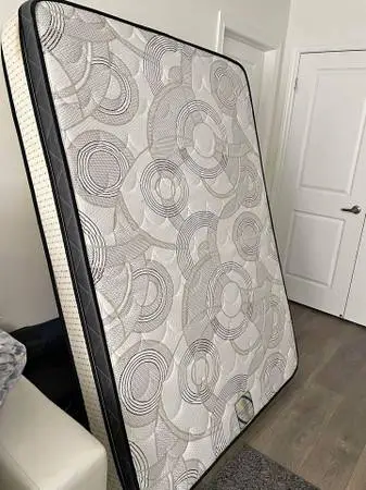 Full mattress