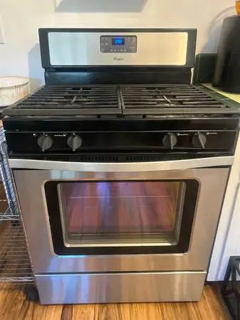 Whirlpool black & stainless steel stove