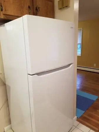 Frigidaire Refrigerator – Works Great – Good Condition –