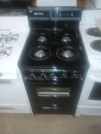Black 20-in apartment size gas stove