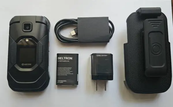 Kyocera DuraXA Unlocked w Charger & Clip E4831