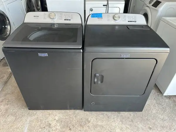 Maytag Black Steel Pet Pro Washer & Gas Dryer Set 713-376-0356