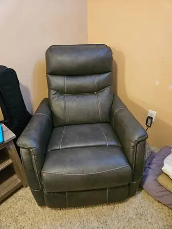 Powerlift recliner