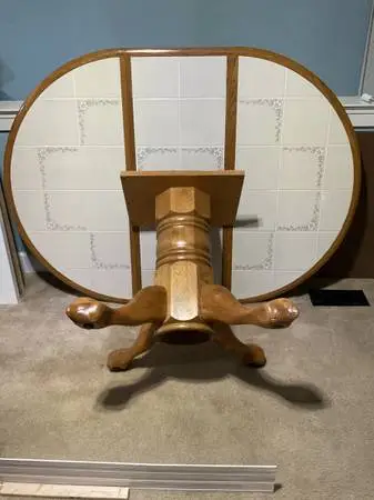 Wood Pedestal Dining Table with 4 sails Wood Chairs