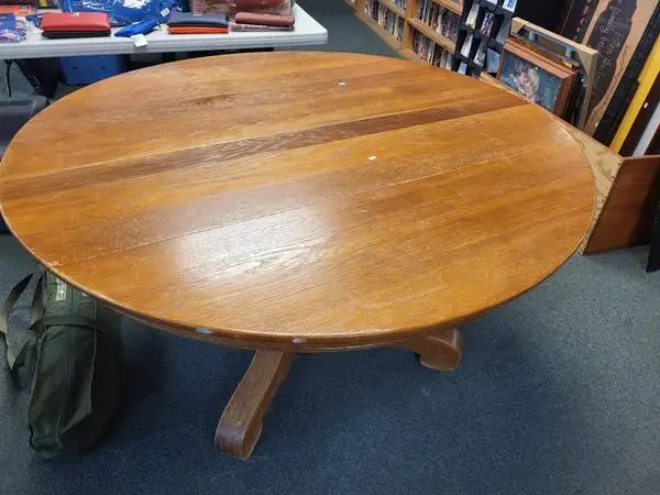 Old School Table w/Chairs