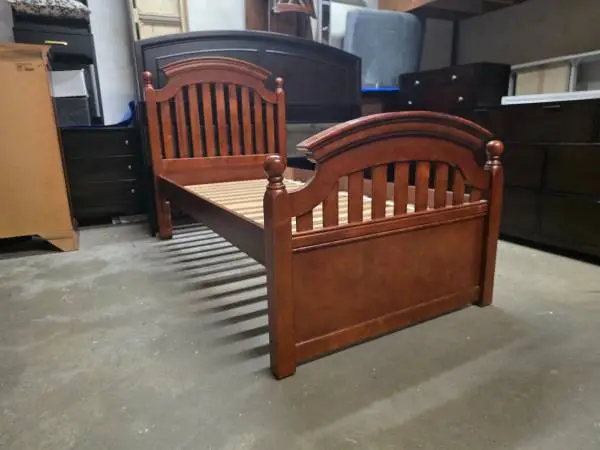Solid Cherry Wood Twin Size Platform Bed Frame (Stanley Furniture)