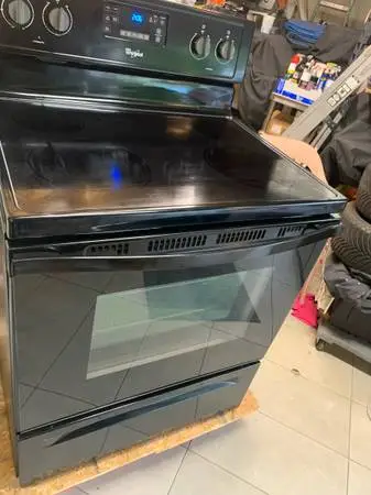Stove oven- like new
