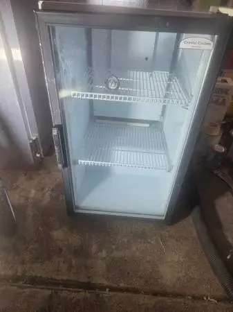 Custom cooler mfg 10 cubic feet glass door commercial merchandiser