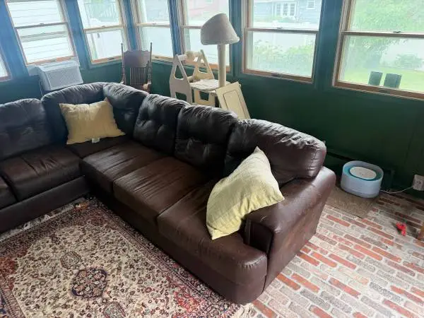 Chaise lounge sectional
