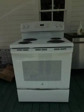 GE Electric Range-- 30