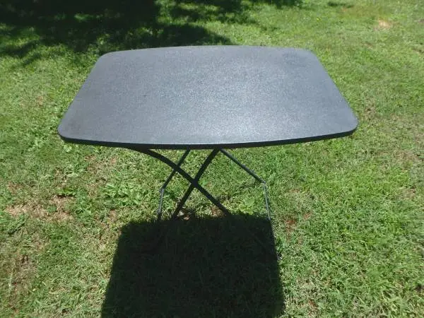 Adjustable Height Folding Table; Delivery Possible