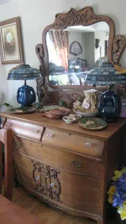 1900 - 1920s Carved Antique Oak Buffet With Mirror