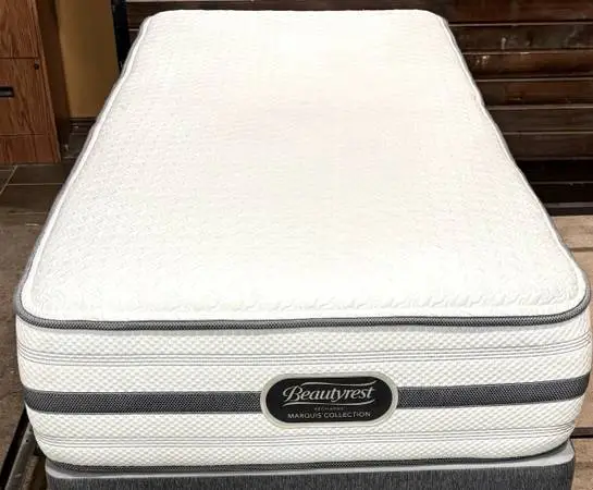 Twin Size Simmons Beautyrest Hybrid Vixen Plush Mattress