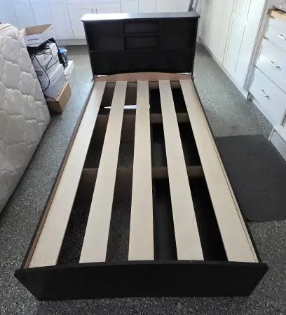 Twin bed wood frame with drawer
