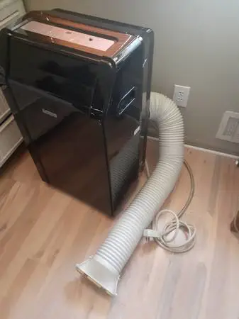 Portable air conditioner