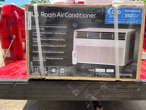 LG 8000 BTU/hr Window Air Conditioner New in Box