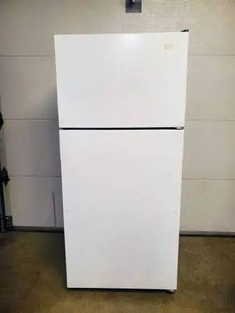 Whirlpool refrigerator (Delivery Available)
