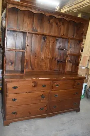 Dresser