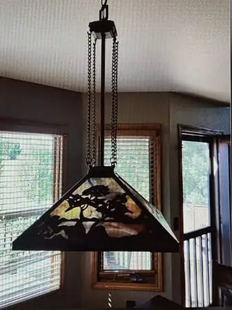 Tiffany Style Hanging Light