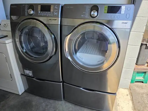 Samsung vrt steam grey front load washer and gas dryer pedestal