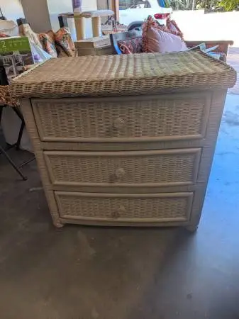 3 Drawer Dresser