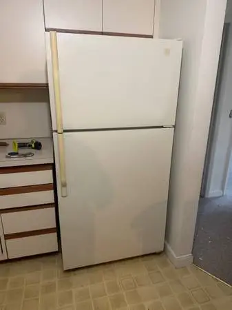 Maytag MTB2148DRA 21cuft Refrigerator