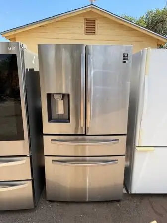 Samsung Silver Stainless Steel Refrigerator For Sale $350 Or OBO