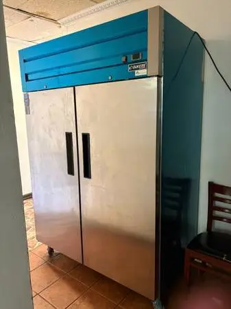 Commercial Restaurant Refrigerator – Excellent Condition –