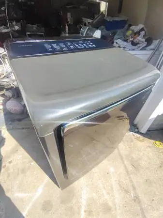 SAMSUNG KING CAPACITY ELECTRIC DRYER. WORKS LIKE NEW!