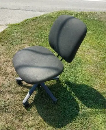 Office Desk Chair, cushioned & on swivel wheels. SEE MAP