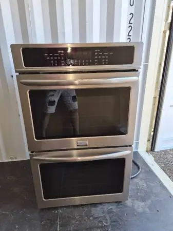 Frigidaire Gallery FGET3065PFD 30 Double Wall Oven