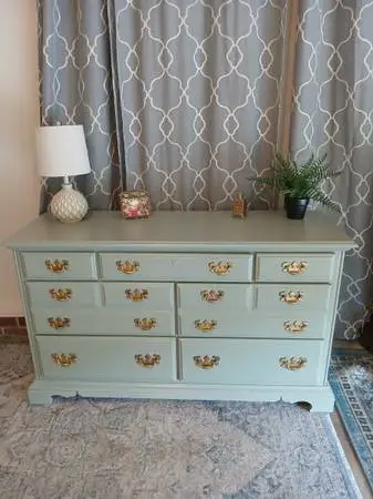 Beautiful solid wood dresser by American Drew