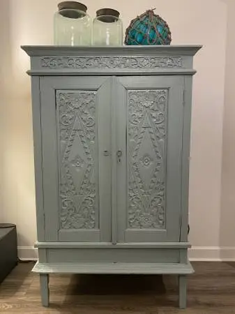 TV Cabinet with Samsung TV