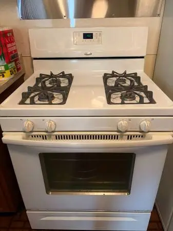 Whirlpool Gas Stove Looks New Works Like New