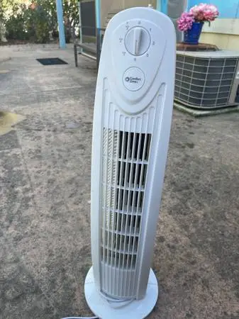 Comfort Zone CZTF329WT 29” 3-Speed Oscillating Tower Fan, High-Perform