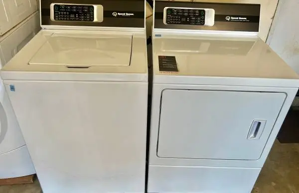 Almost New Speed Queen Set Washer and Gas Dryer