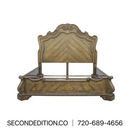 Hooker Furniture Castella King Bed (Was 4500)