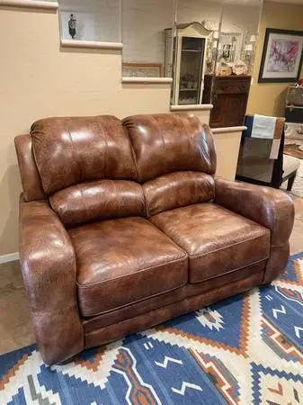 Beautiful Western Style Leather Loveseat