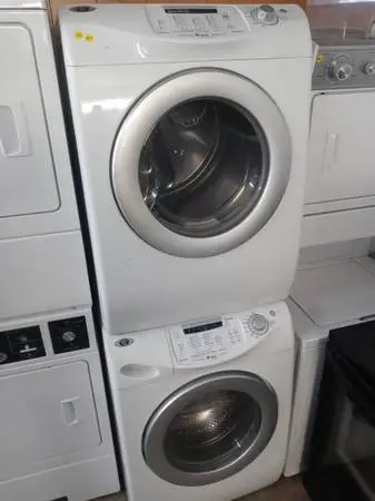 ★Maytag Neptune stackable front load washer and dryer set