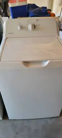 G/ E Hot Point 4.2 Cubic Ft. Top Loader Washer