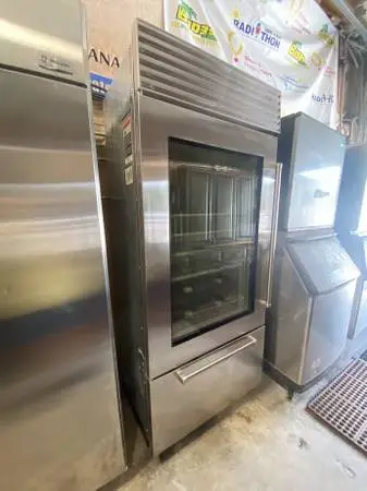 SS Sub-Zero Refrigerator Bottom Freezer Model #BI-36UG/S/PH Used