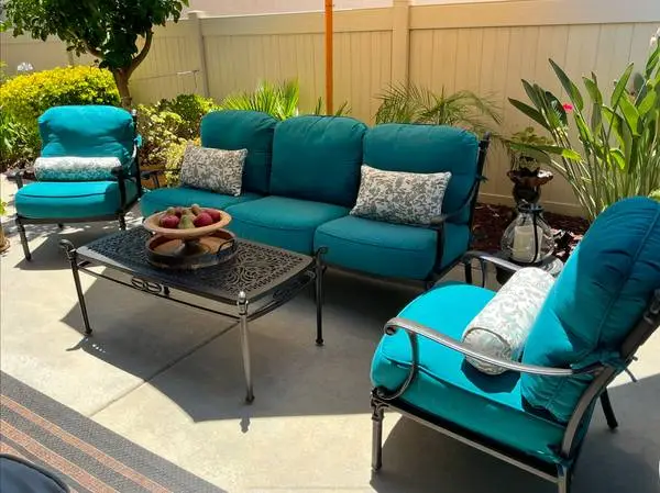 Luxury Patio Hanamint Grand Tuscany 4 PC Sofa set.