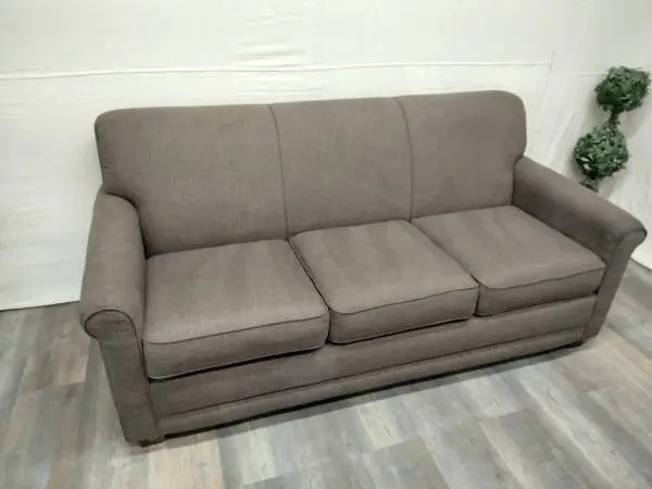 *DELIVERY INCLUDED* Beautiful LazBoy Sleeper Sofa/Couch