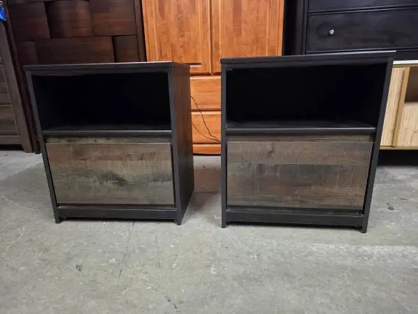 Set of 2 Brown / Black Rustic Nightstands