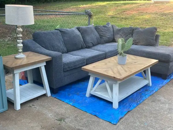 Like new L couch sectional